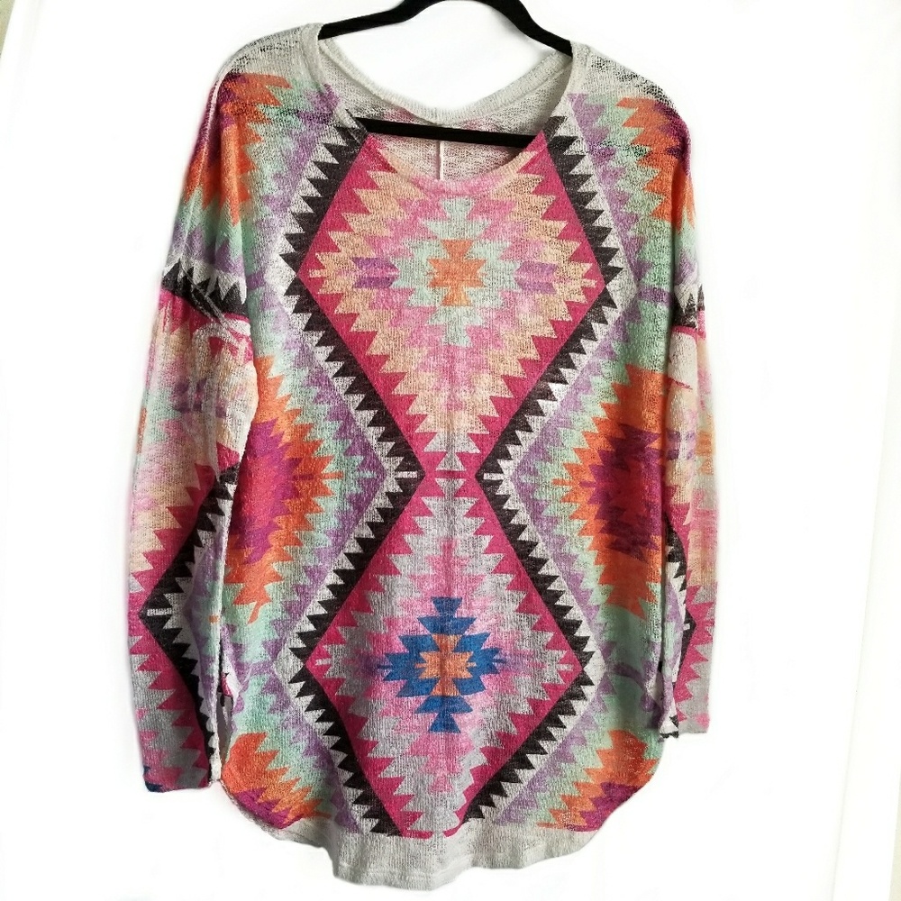 Bold southwestern pattern design sweater thin